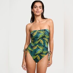 Victoria's Secret Swim Essential Strapless Ruched One-Piece Swimsuit Sz Medium